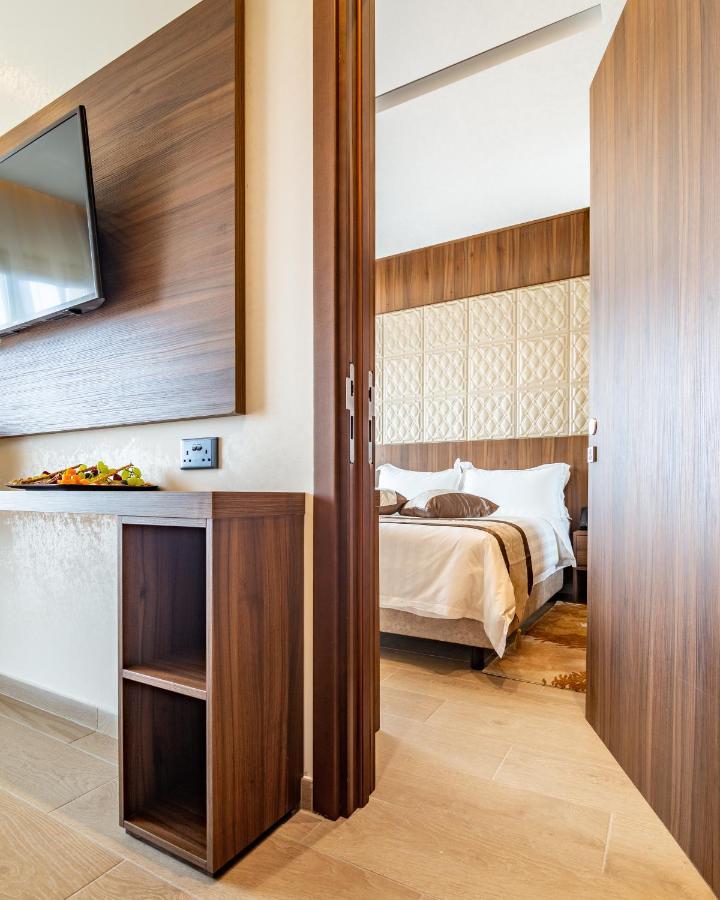 Leonardo Boutique Hotel Larnaca Exterior photo