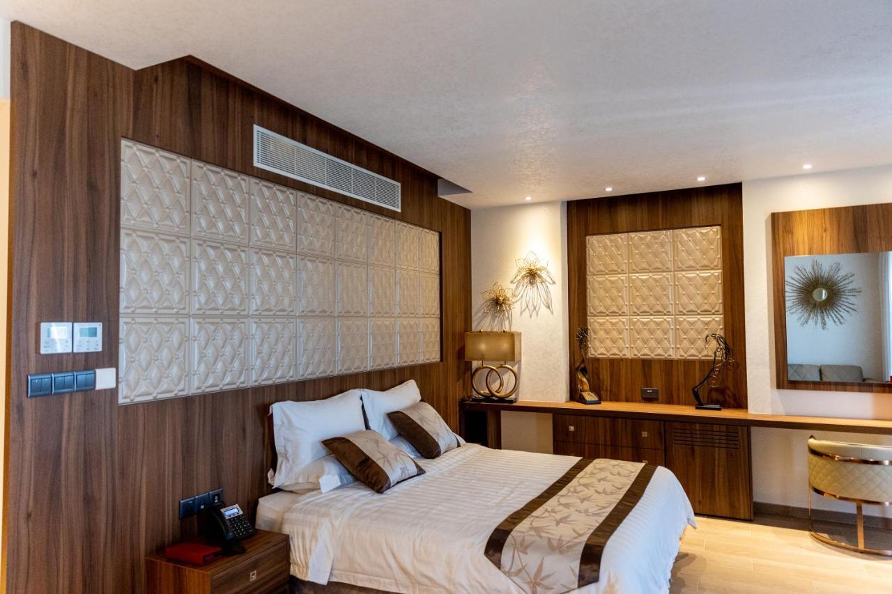 Leonardo Boutique Hotel Larnaca Exterior photo