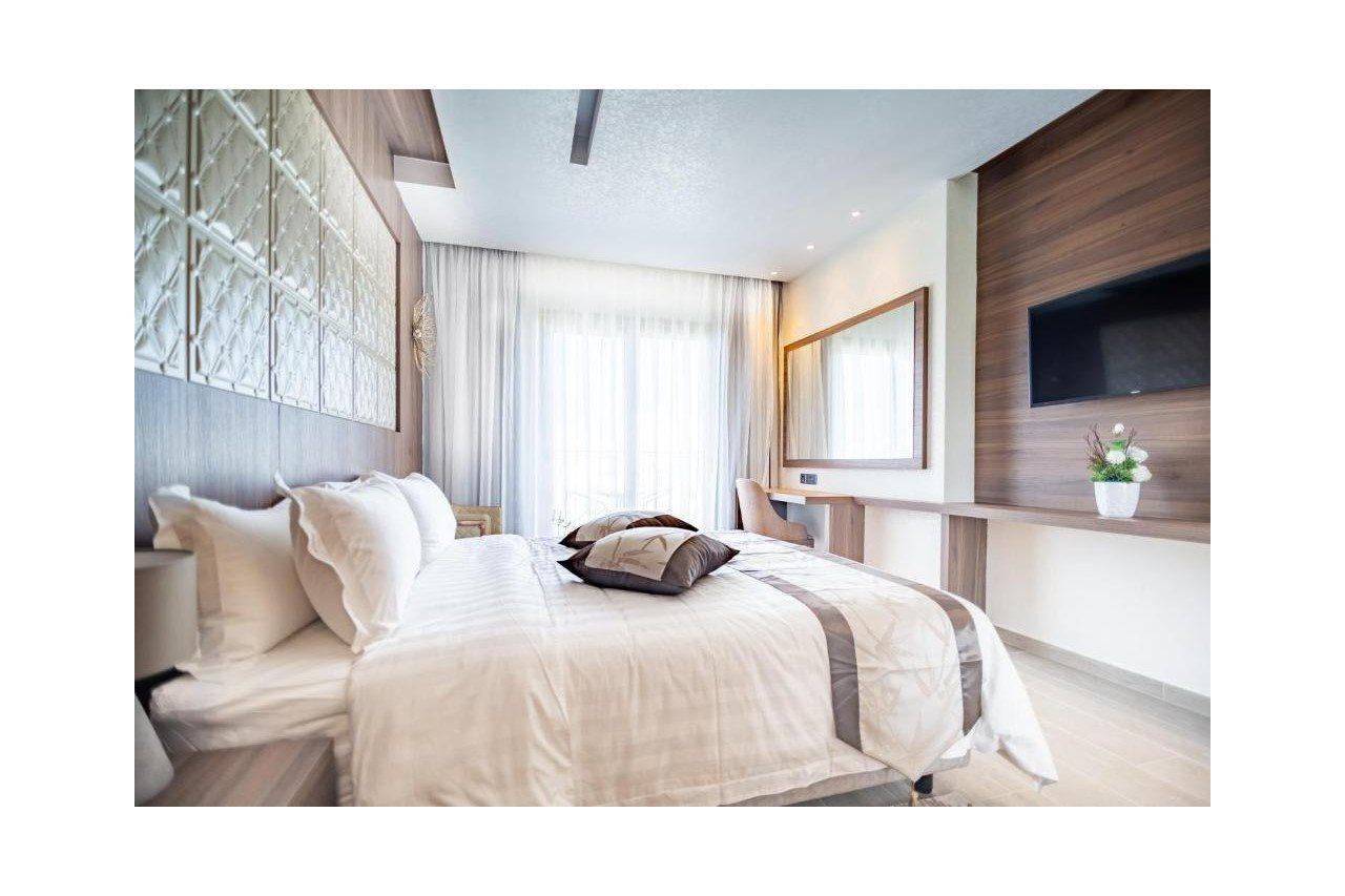 Leonardo Boutique Hotel Larnaca Exterior photo