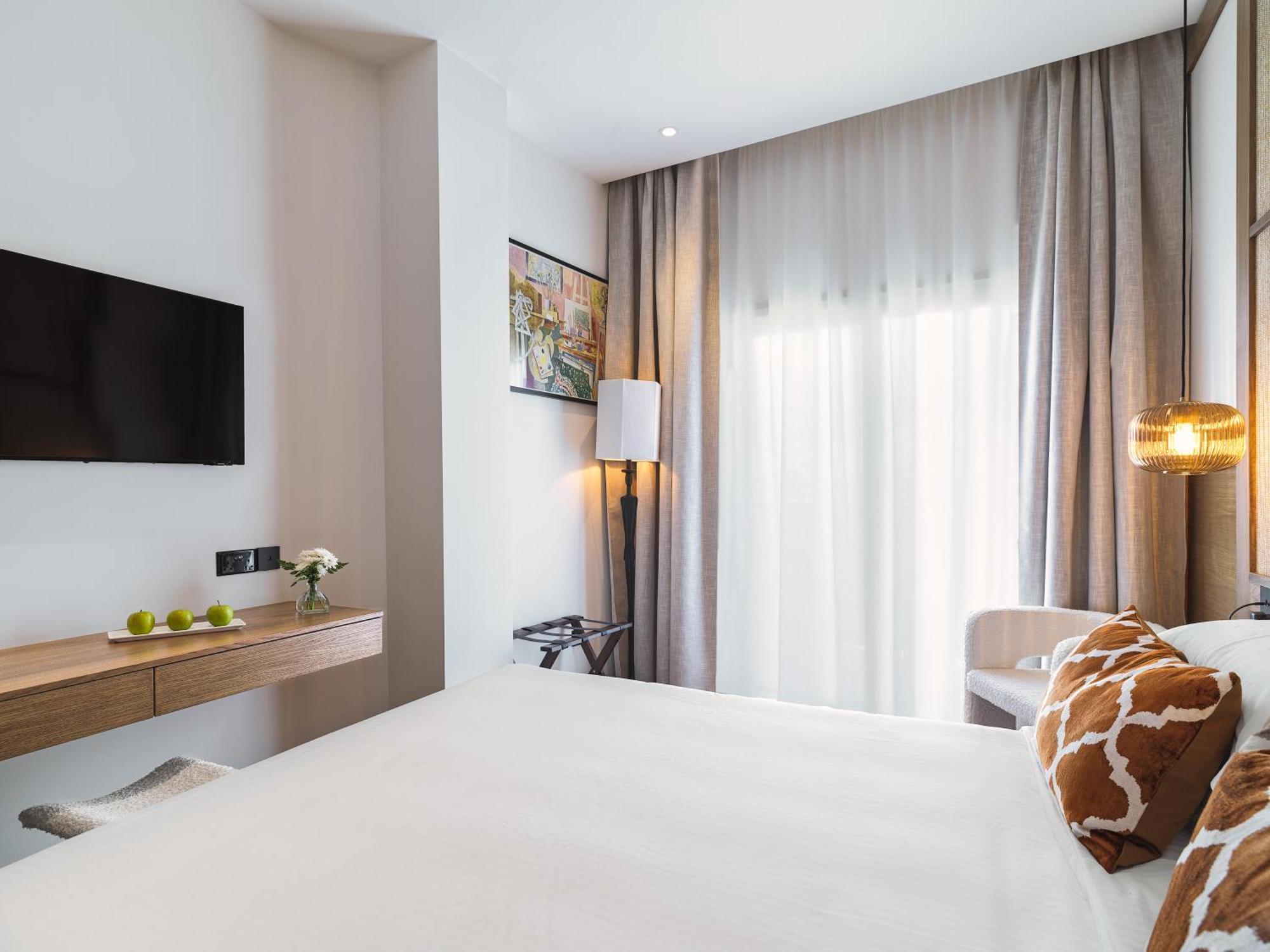 Leonardo Boutique Hotel Larnaca Room photo
