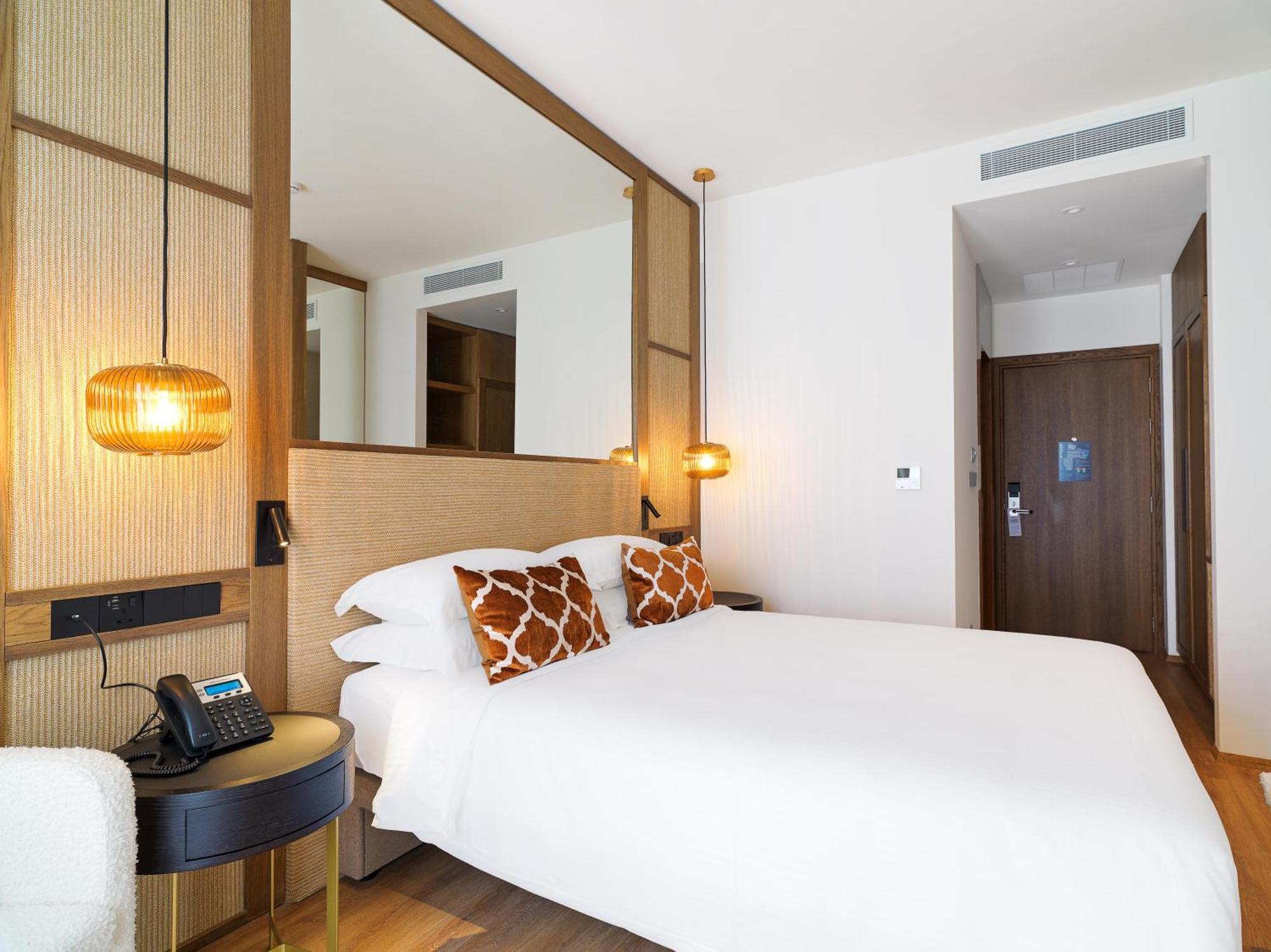 Leonardo Boutique Hotel Larnaca Room photo